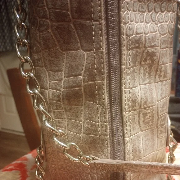 Nine West Dome Shoulder/ Tote Bag - Picture 3 of 12